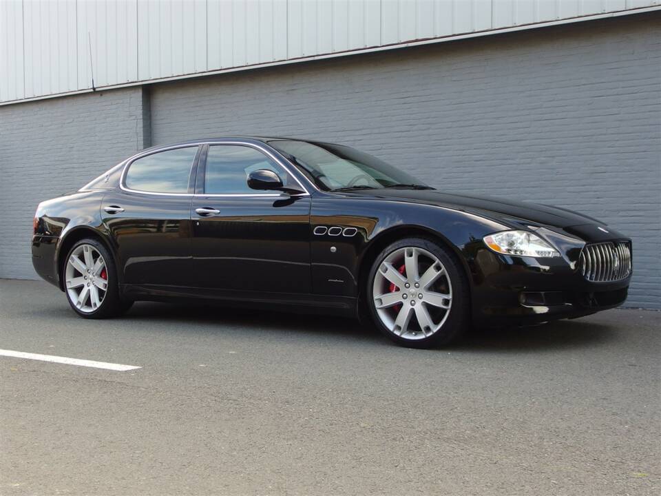 Bild 2/98 von Maserati Quattroporte S 4.7 (2010)