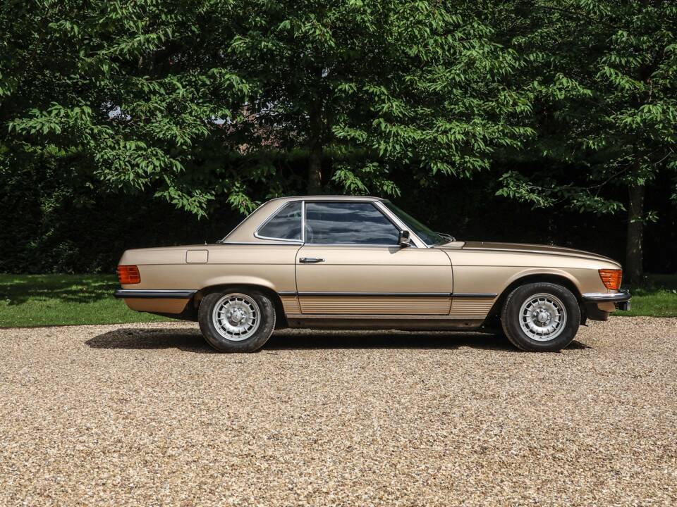 Afbeelding 10/40 van Mercedes-Benz 280 SL (1981)