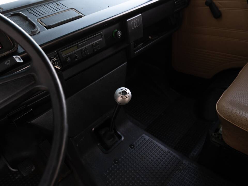 Bild 14/16 von Volkswagen T3 Kombi 1.6 D (1985)
