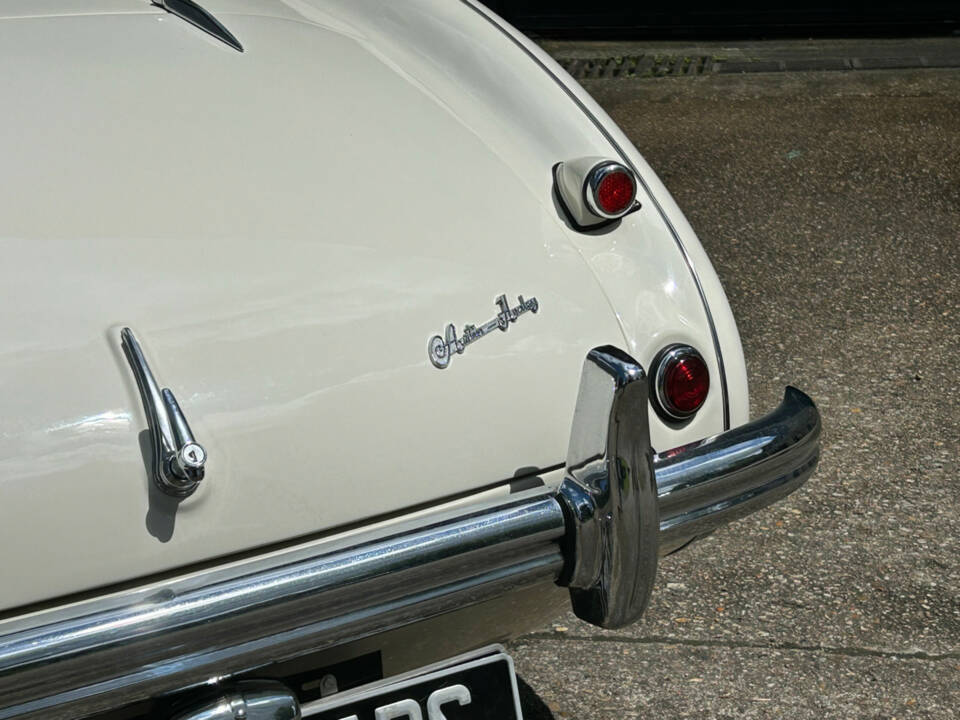 Image 8/42 of Austin-Healey 100&#x2F;4 (BN2) (1956)