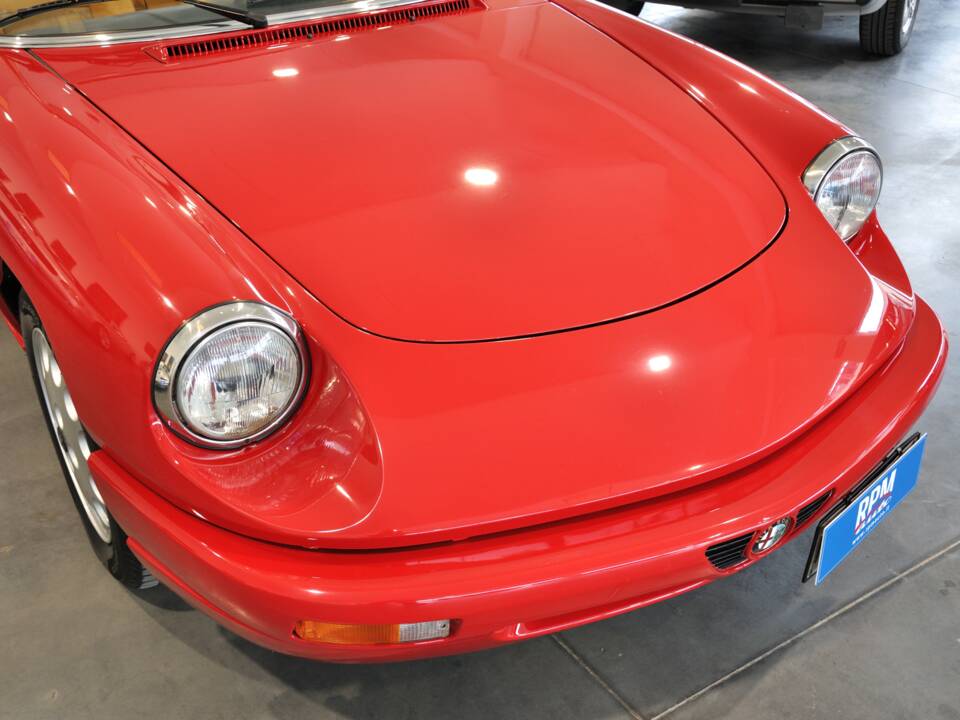 Imagen 5/30 de Alfa Romeo 1.6 Spider (1992)