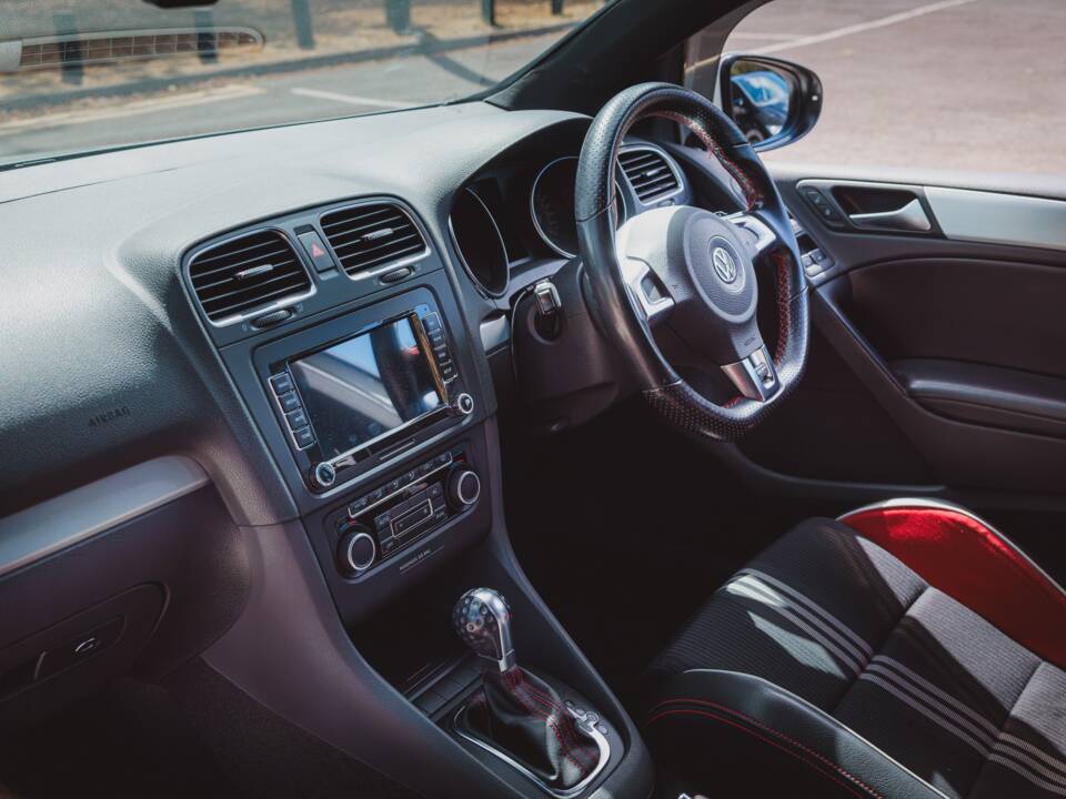 Imagen 21/42 de Volkswagen Golf VI GTI (2011)