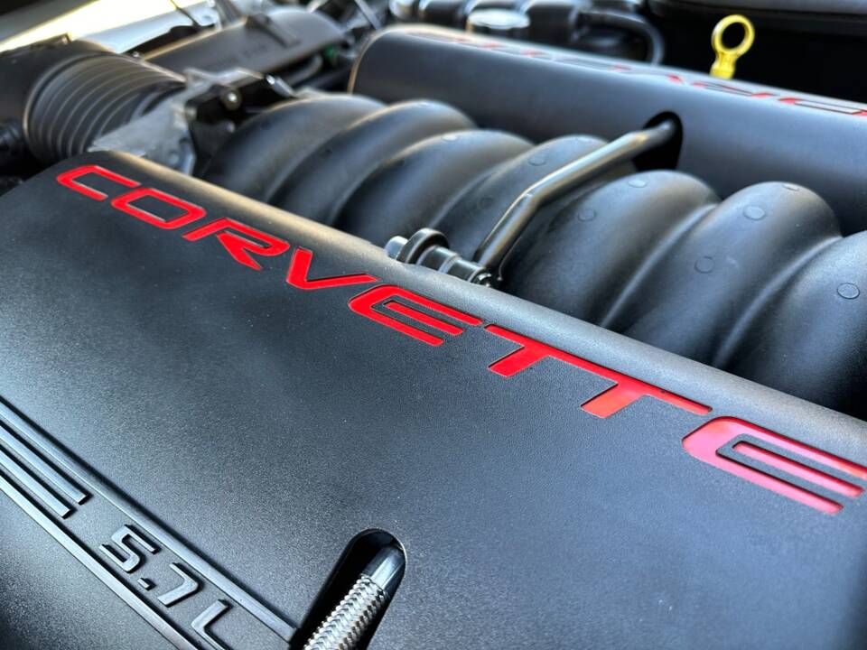Image 98/191 of Chevrolet Corvette (1999)
