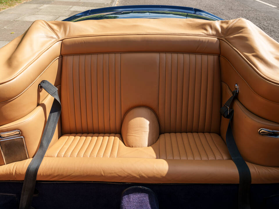 Bild 25/28 von Aston Martin DB 6 Mk II Volante (1970)