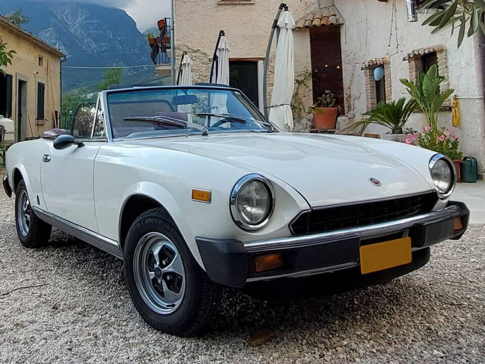 Bild 1/8 von FIAT Spider 2000 (1980)