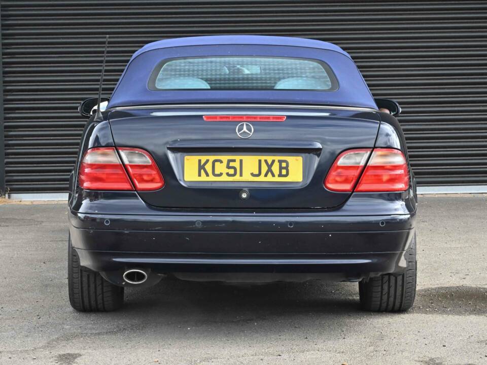 Image 15/50 of Mercedes-Benz CLK 230 Kompressor (2002)