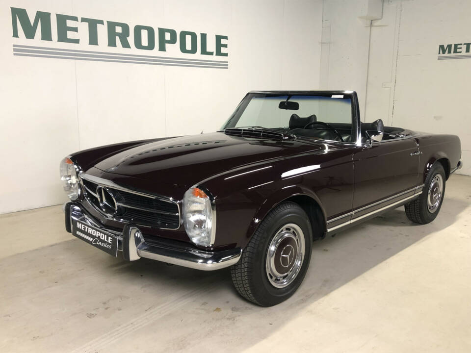 Image 1/21 of Mercedes-Benz 280 SL (1970)