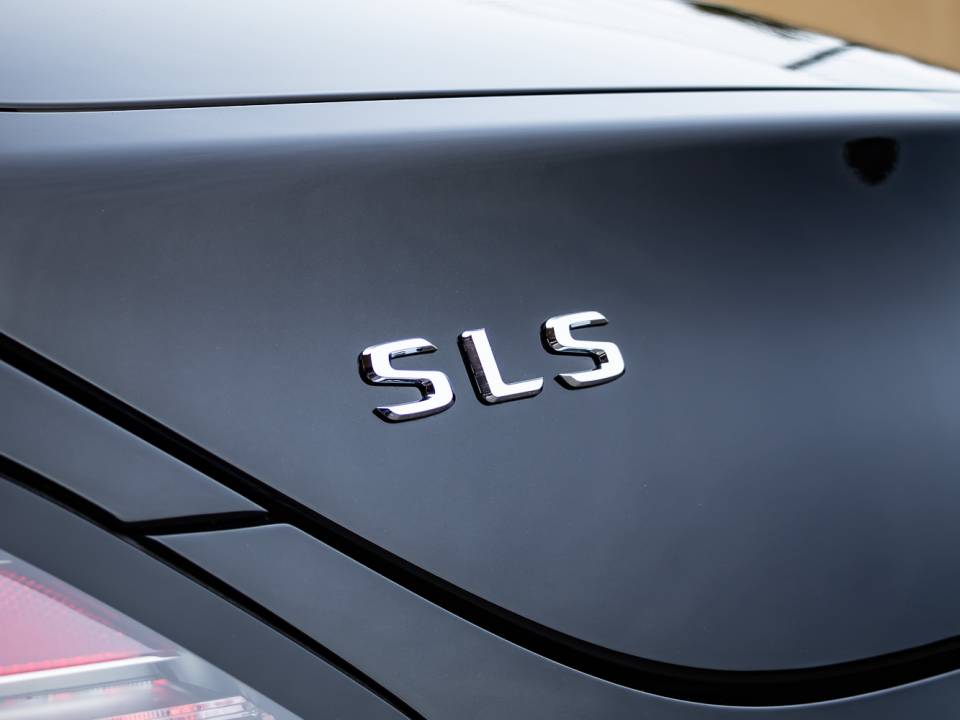 Imagen 38/50 de Mercedes-Benz SLS AMG GT (2014)
