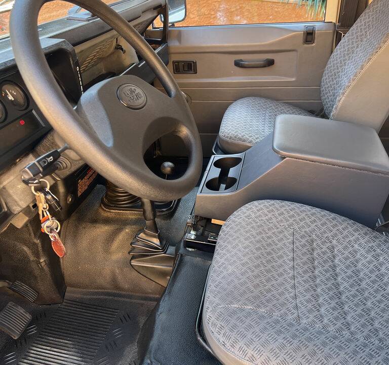 Image 2/8 of Land Rover Defender 130 Double Cab (1999)