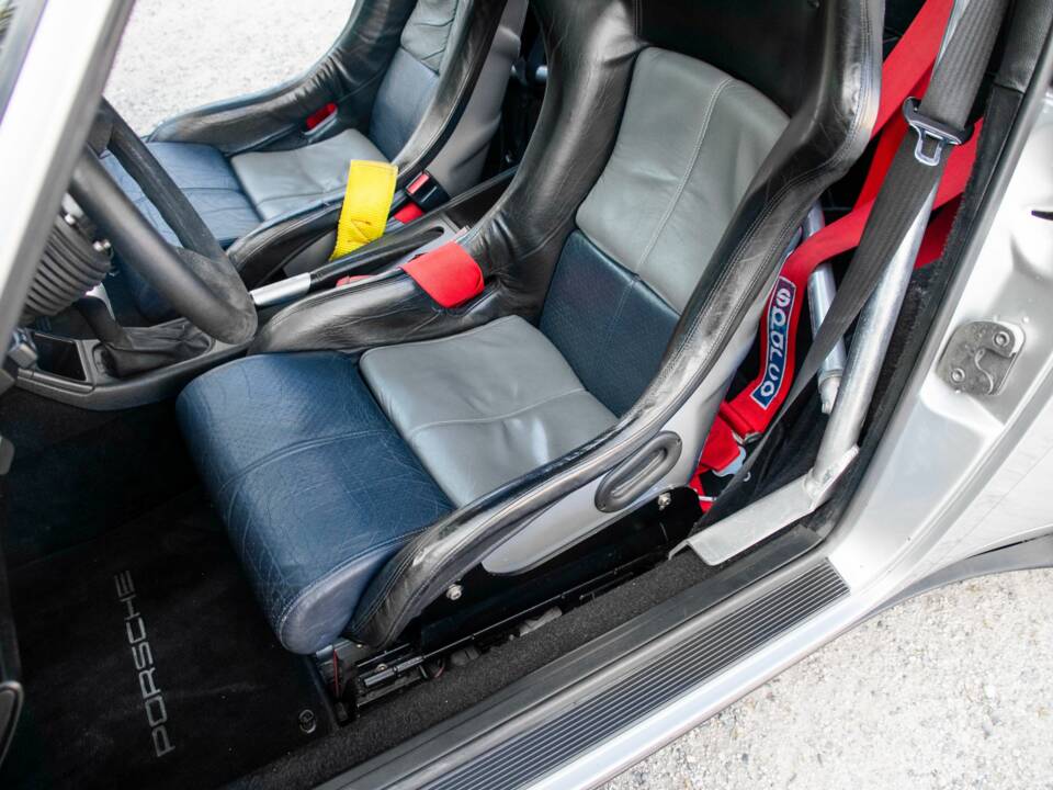 Imagen 25/28 de Porsche 911 Carrera RS (1995)