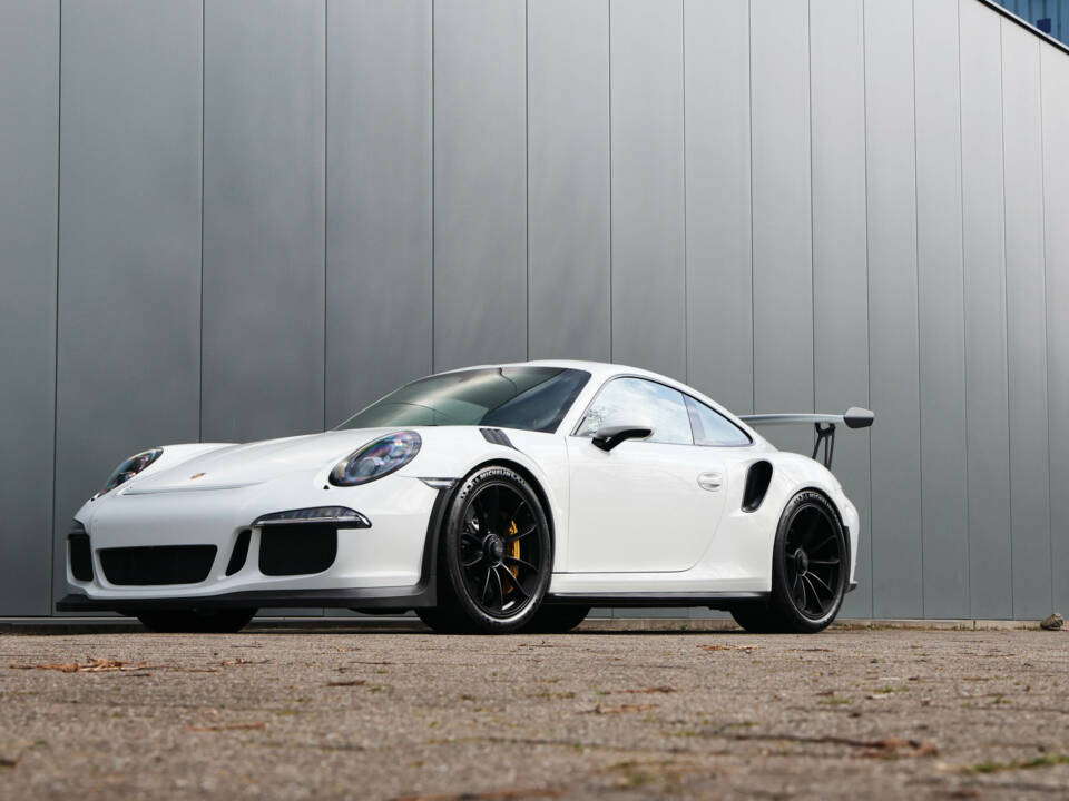 Image 39/82 de Porsche 911 GT3 RS (2015)