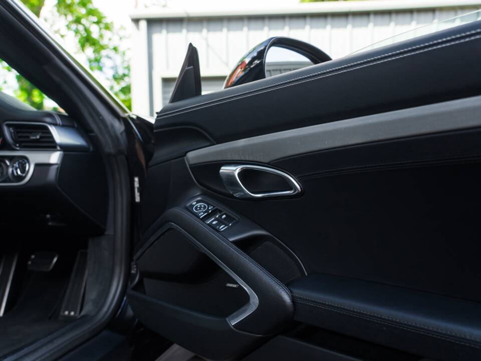 Bild 39/57 von Porsche 911 Carrera (2016)