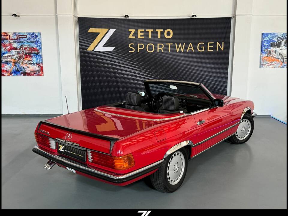 Image 2/25 de Mercedes-Benz 300 SL (1988)