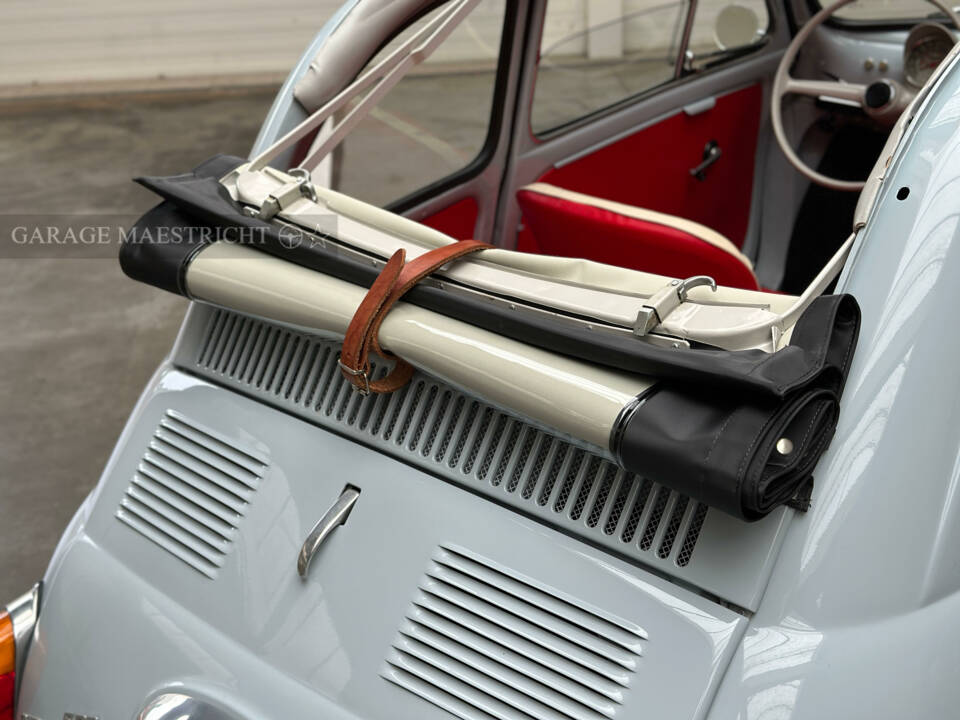 Image 54/102 of FIAT 500 D (1963)