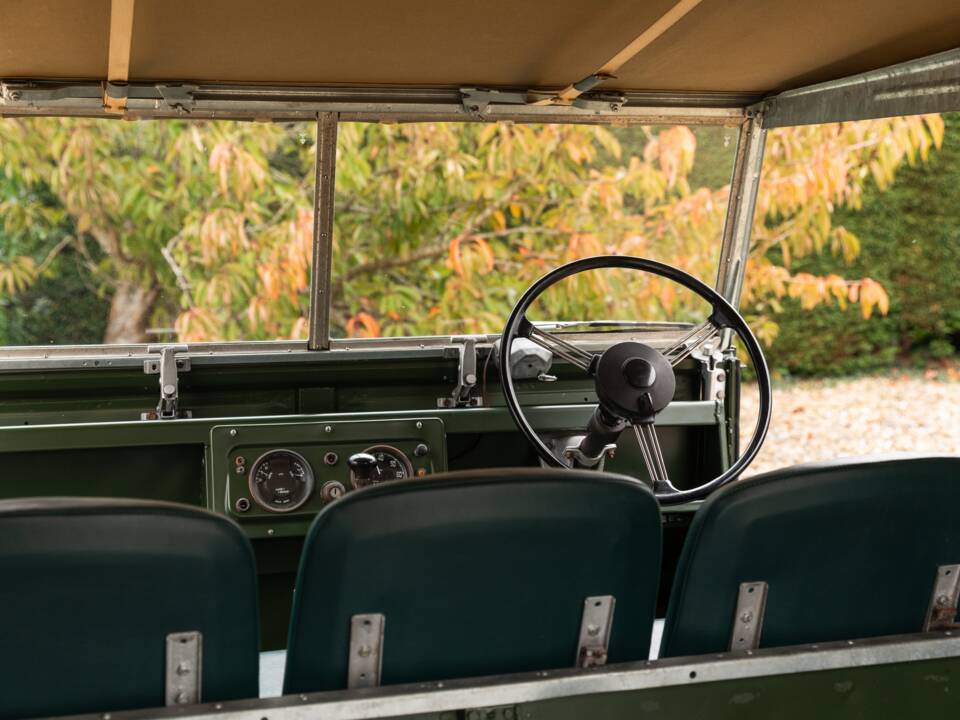 Image 22/50 de Land Rover 88 (1956)