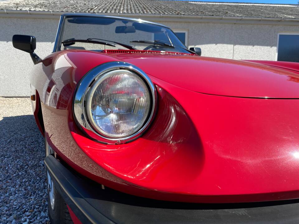Image 9/56 of Alfa Romeo 2.0 Spider (1986)