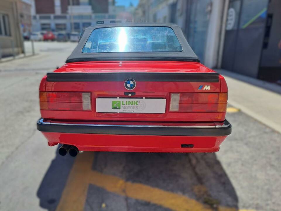 Immagine 14/50 di BMW 320i (1989)