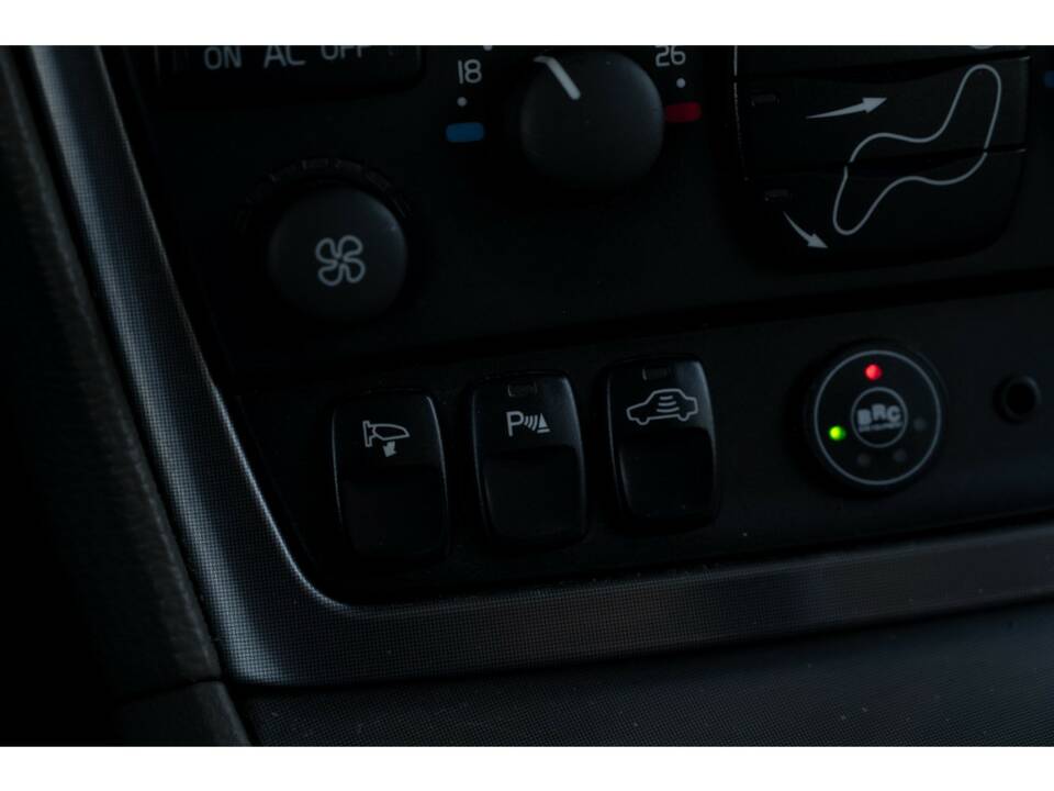 Image 39/43 of Volvo V 70 2.4 (2007)