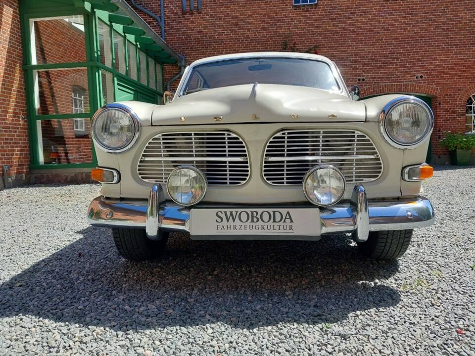 Image 3/15 of Volvo P 121 (1965)