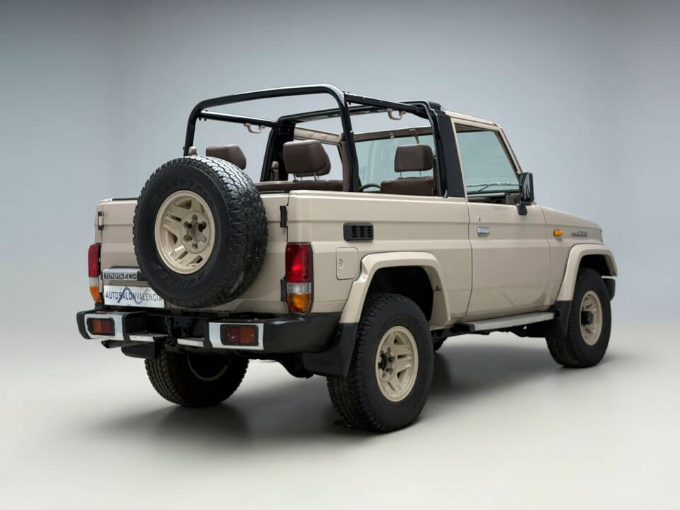 Immagine 20/24 di Toyota Land Cruiser LJ73 (1991)