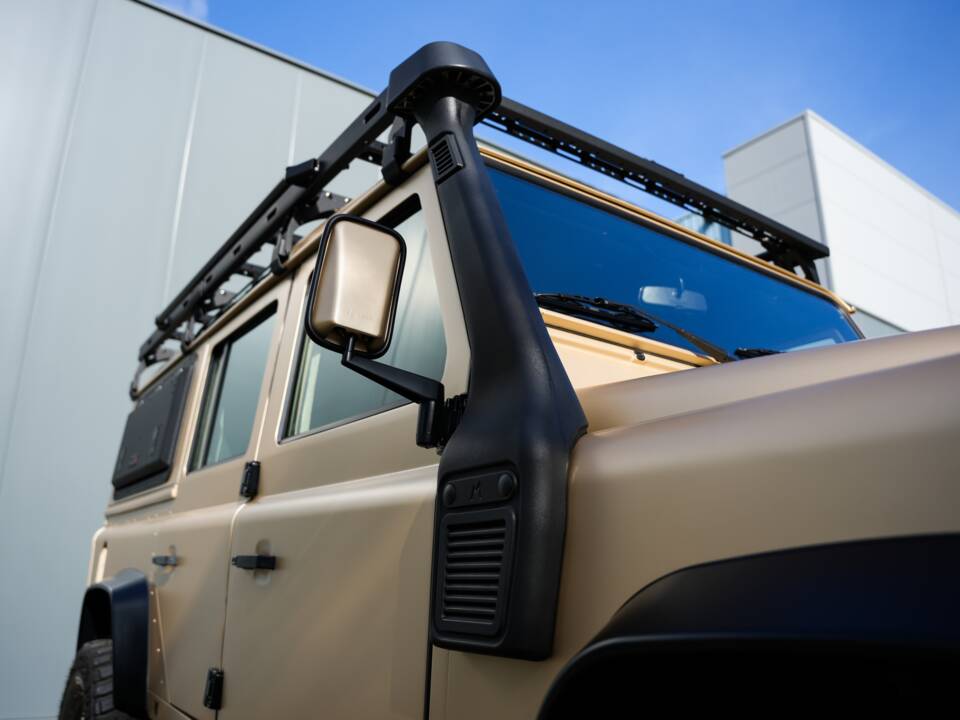Bild 37/58 von Land Rover Defender 110 (2013)