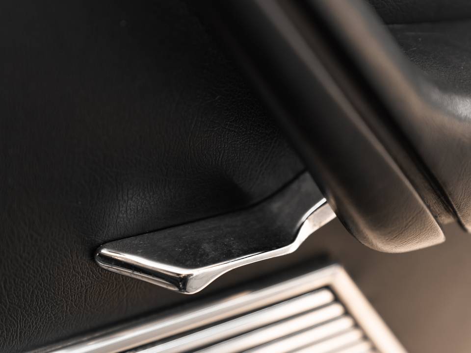 Image 25/34 of Lancia Flavia Coupé 2000 (1970)