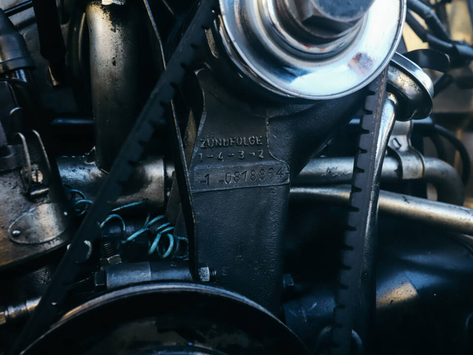 Image 17/130 of Volkswagen Beetle 1200 Export &quot;Oval&quot; (1954)