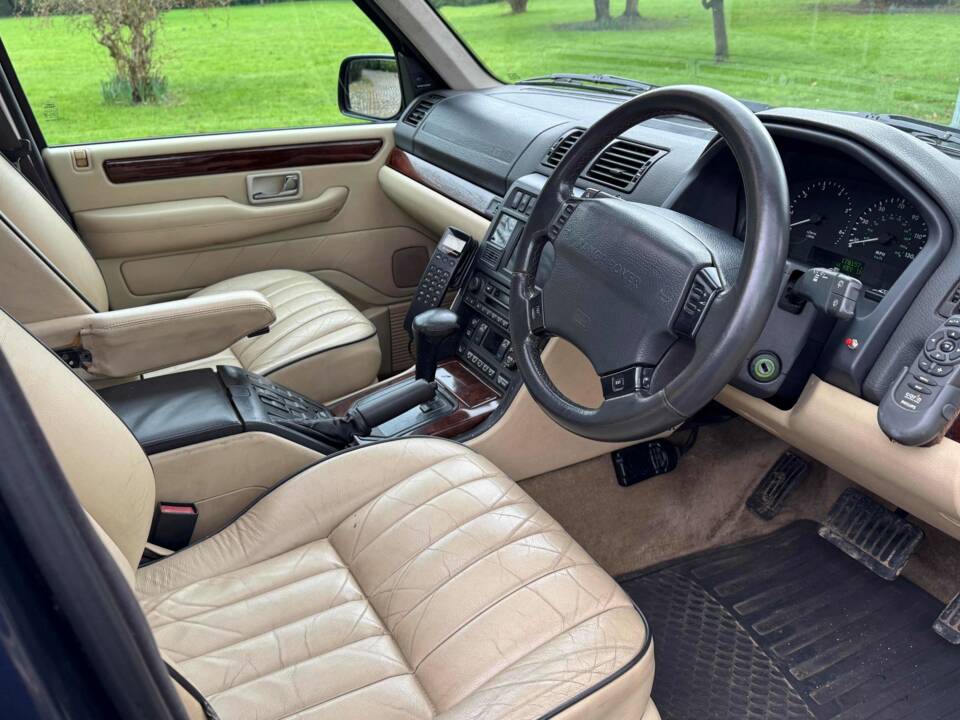 Image 5/8 of Land Rover Range Rover 4.6 Vogue (1999)