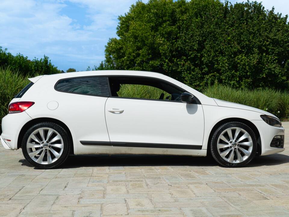 Bild 4/22 von Volkswagen Scirocco 2.0 TSI (2009)