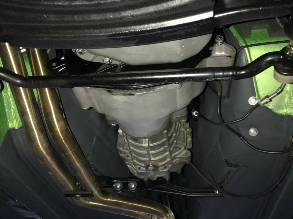 Image 36/43 of BMW 2,5 CS (1975)