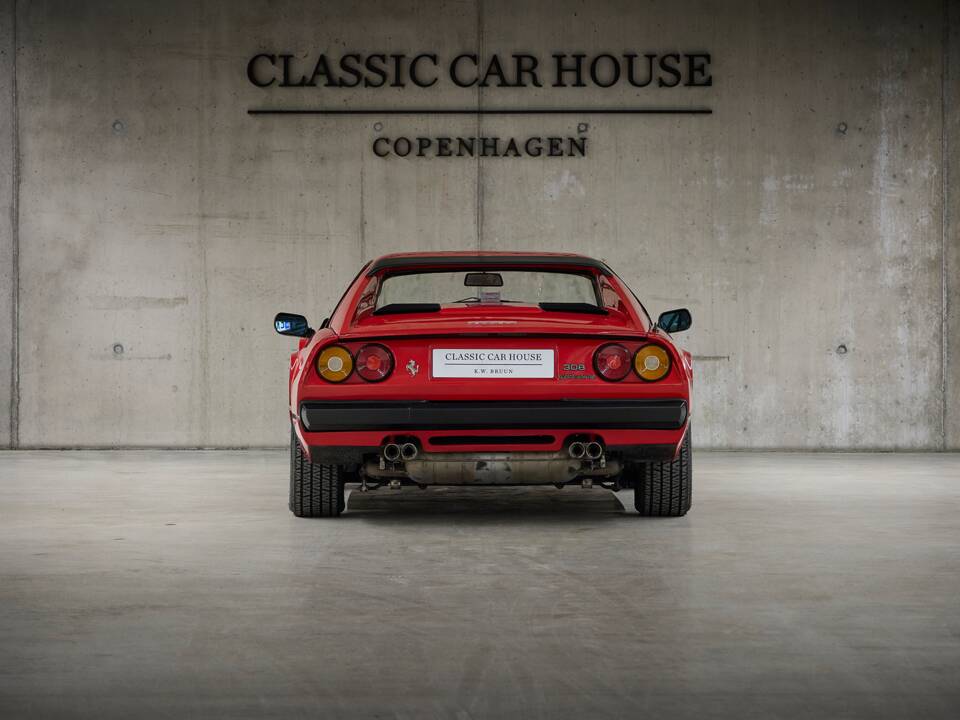 Image 34/97 of Ferrari 308 GTB Quattrovalvole (1983)