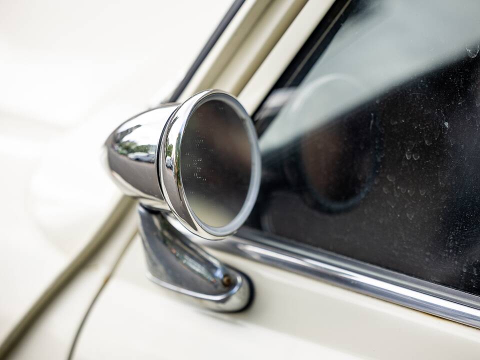 Image 28/50 de Rover Mini Mayfair (1988)