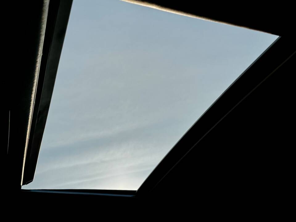 Image 12/12 of Mercedes-Benz 190 E 2.0 (1992)