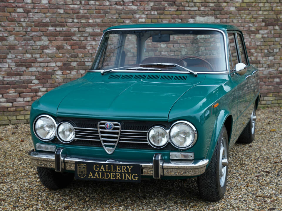 Bild 46/50 von Alfa Romeo Giulia 1300 Super (1972)