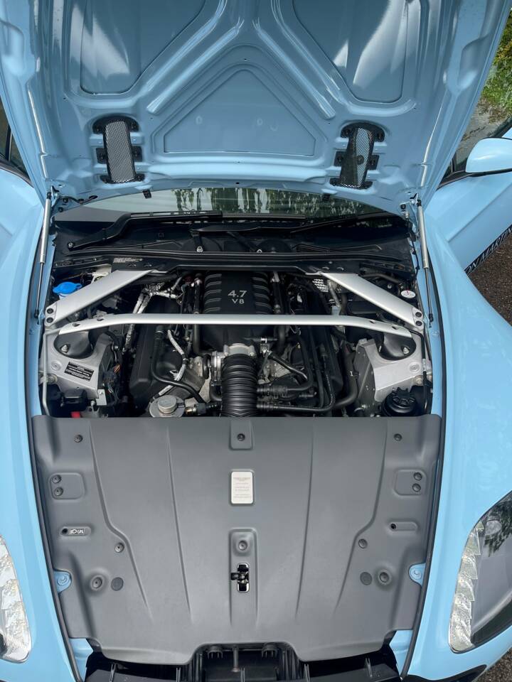 Afbeelding 9/11 van Aston Martin V8 Vantage S (2017)