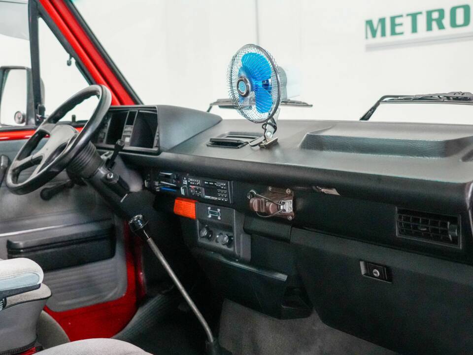 Afbeelding 8/50 van Volkswagen T3 Caravelle 1.6 TD Syncro (1991)
