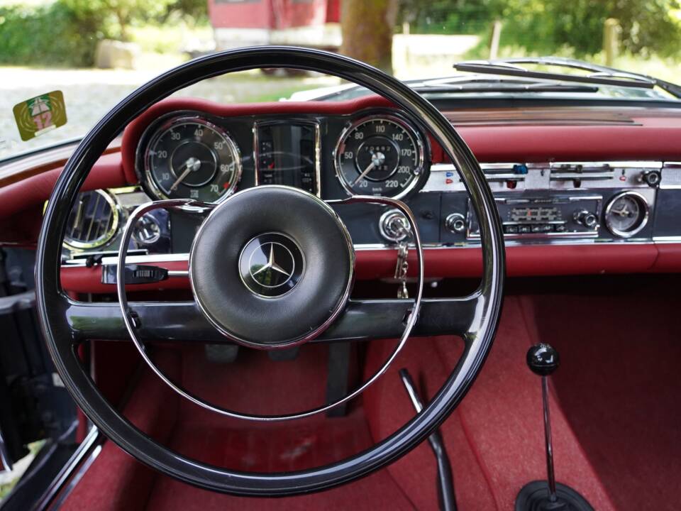 Imagen 14/17 de Mercedes-Benz 230 SL (1964)