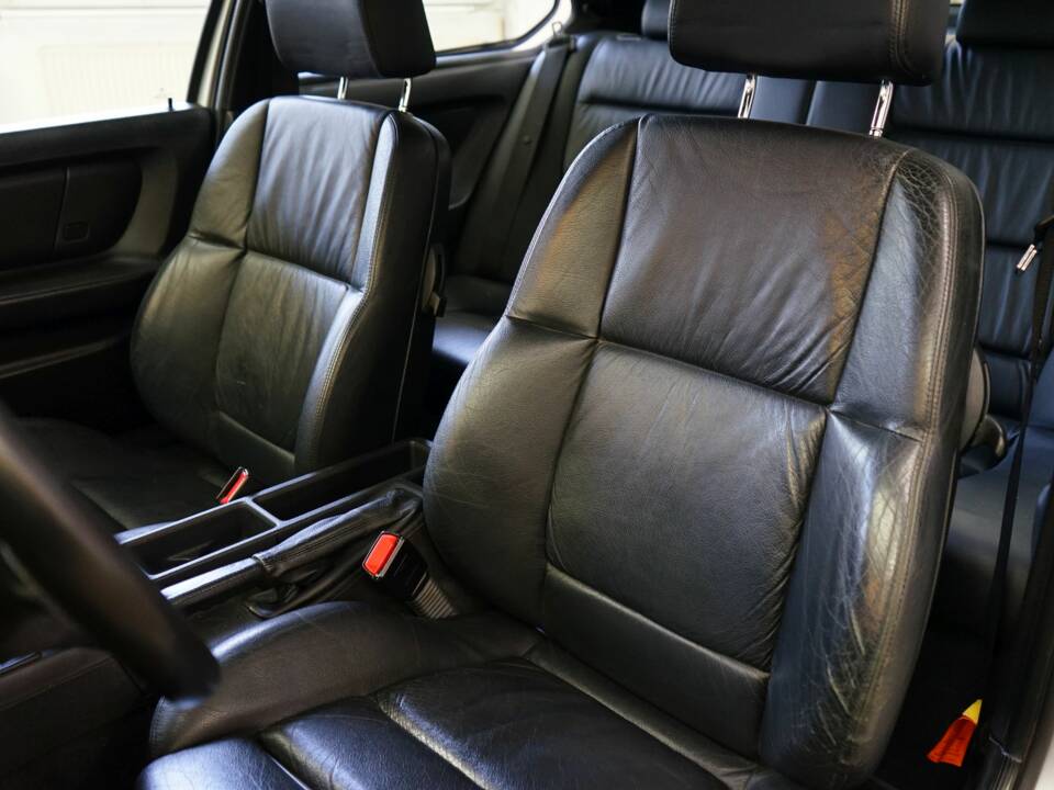 Immagine 19/23 di BMW 323ti Compact (1998)