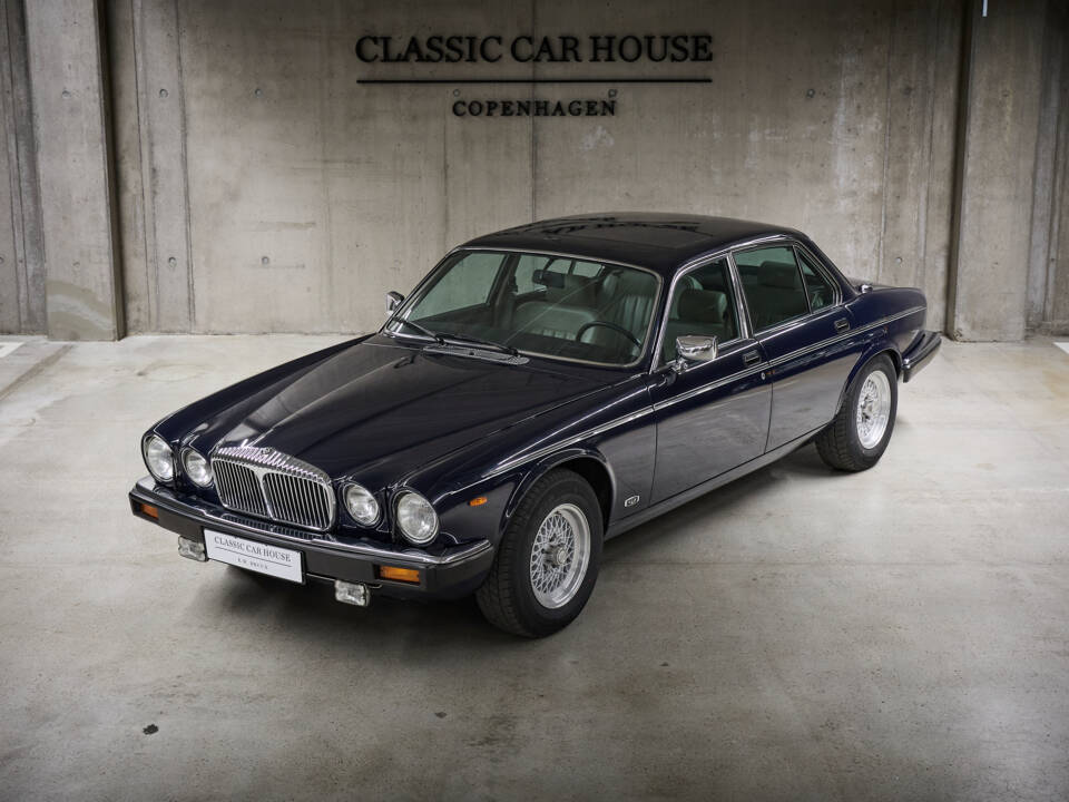 Bild 90/97 von Daimler Double Six (1994)