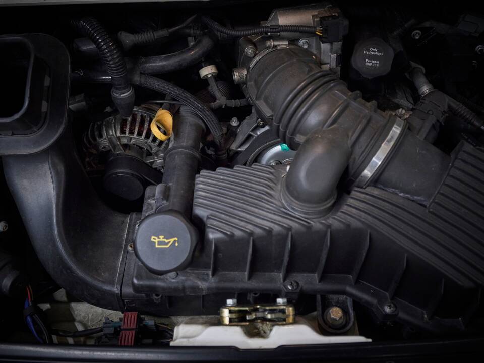 Bild 96/100 von Porsche 911 Carrera 4S (2004)