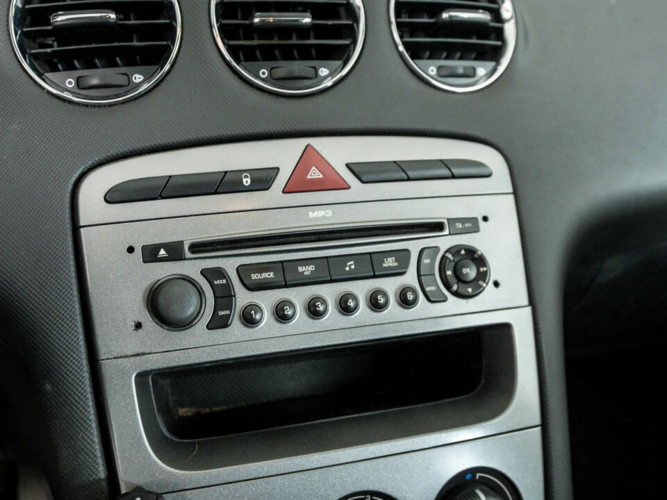Bild 15/48 von Peugeot 308 1.6 VTi 120 Break (2008)