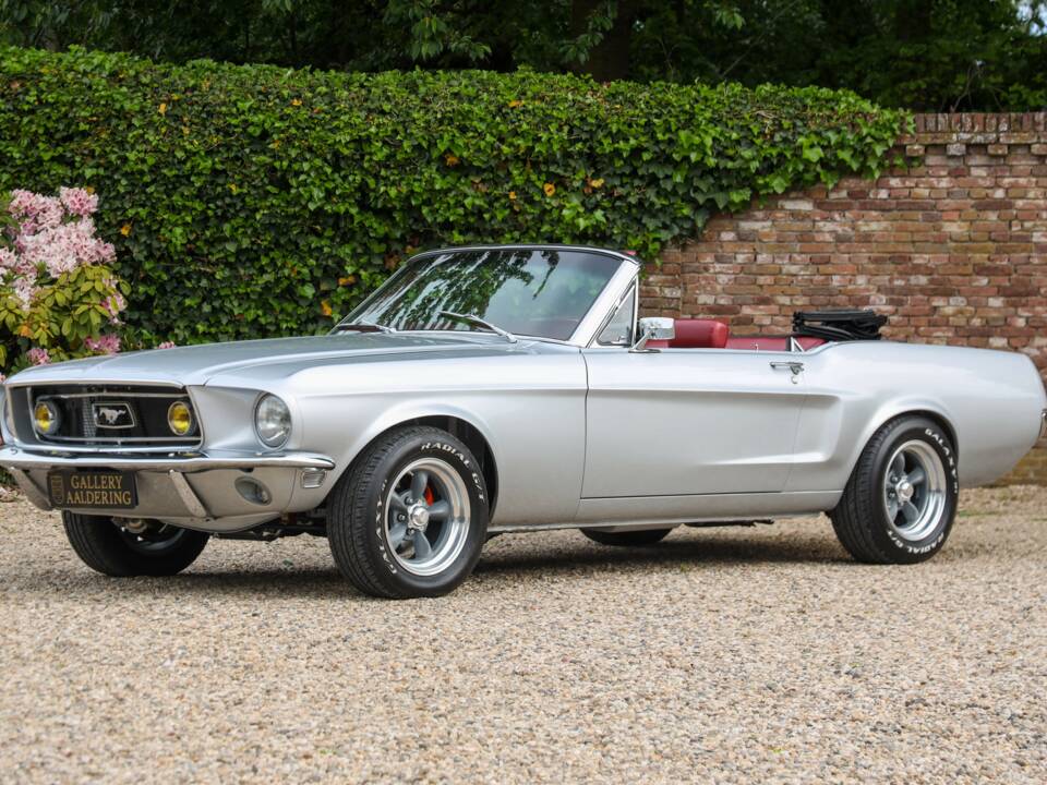 Image 16/50 of Ford Mustang GT (1968)