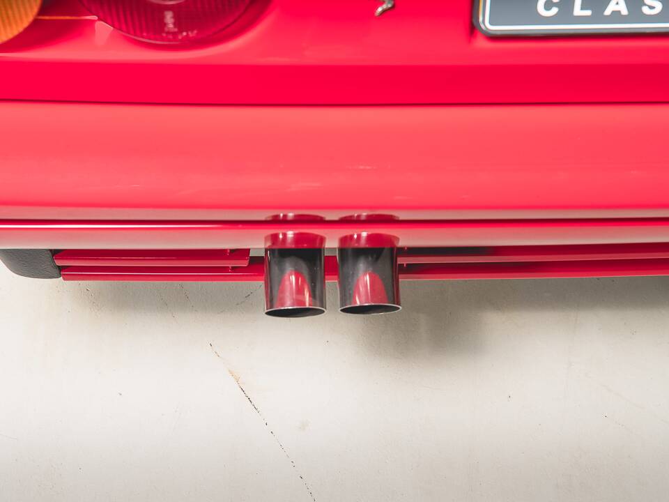 Bild 23/43 von Ferrari 328 GTS (1985)