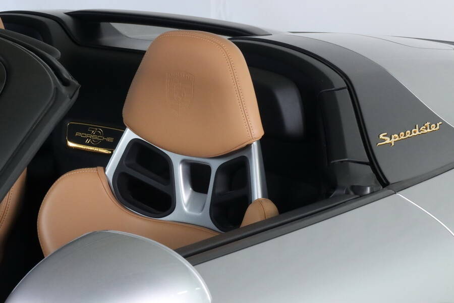 Image 13/20 of Porsche 911 Speedster (2019)