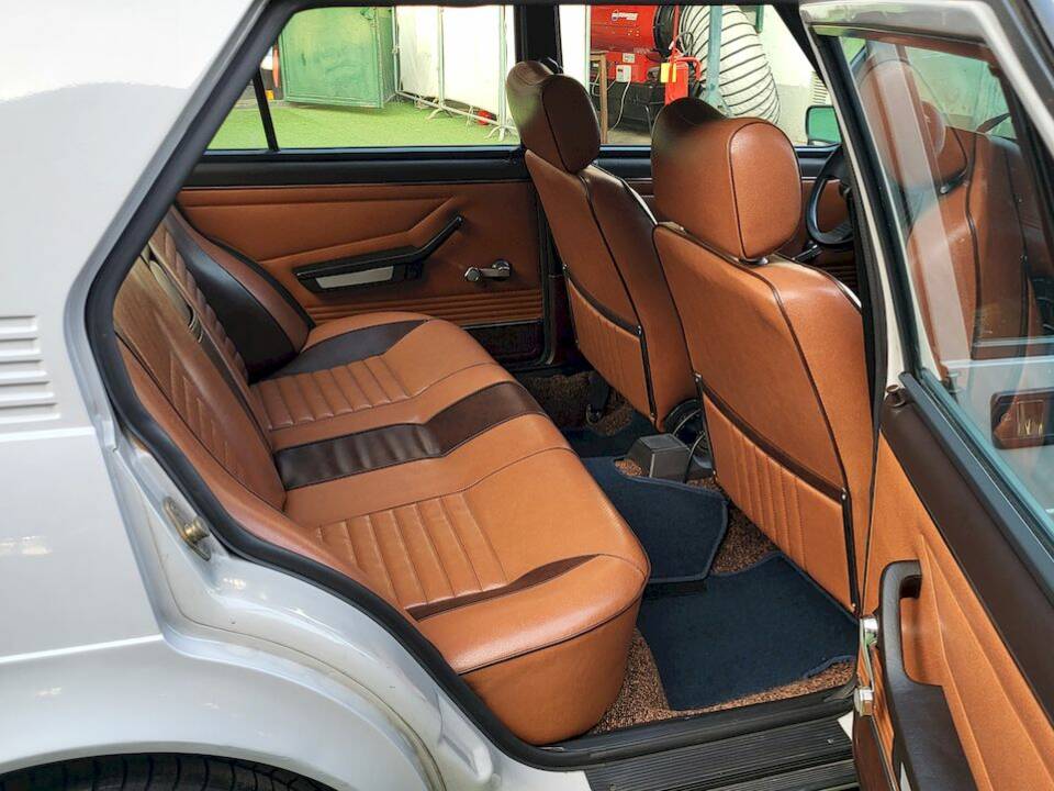 Image 38/51 of Alfa Romeo Giulietta 1.3 (1979)