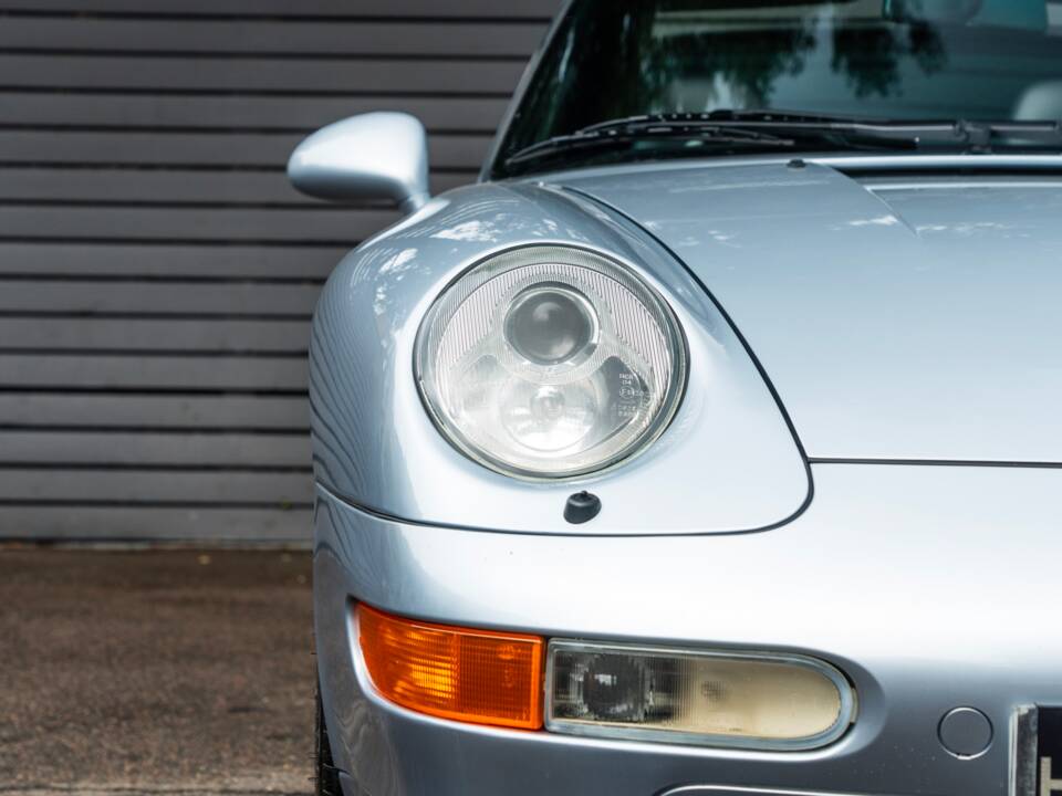 Image 16/60 of Porsche 911 Targa (1996)