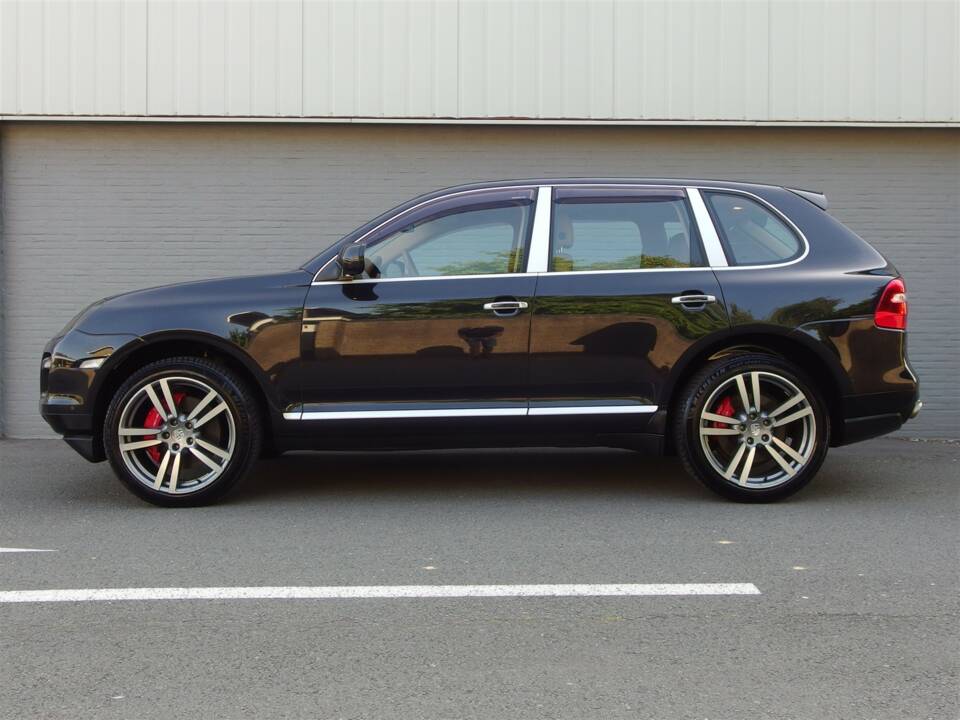 Image 5/93 of Porsche Cayenne Turbo (2007)