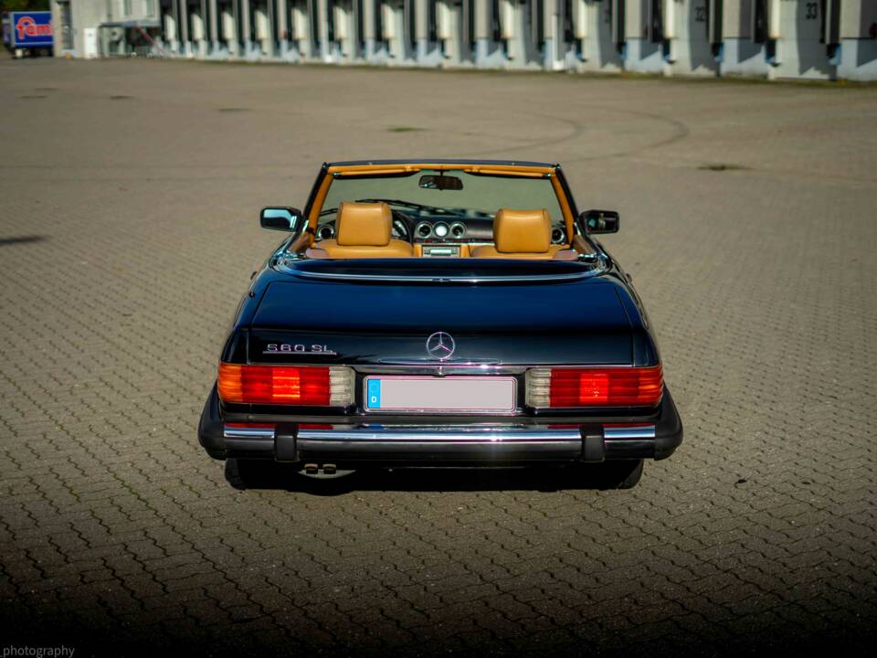 Afbeelding 16/33 van Mercedes-Benz 560 SL (1989)