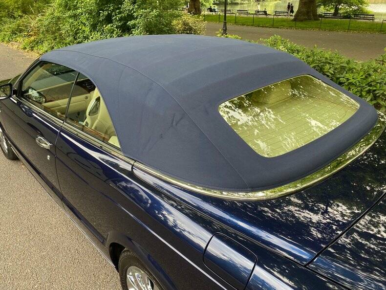 Afbeelding 29/50 van Bentley Azure (2007)