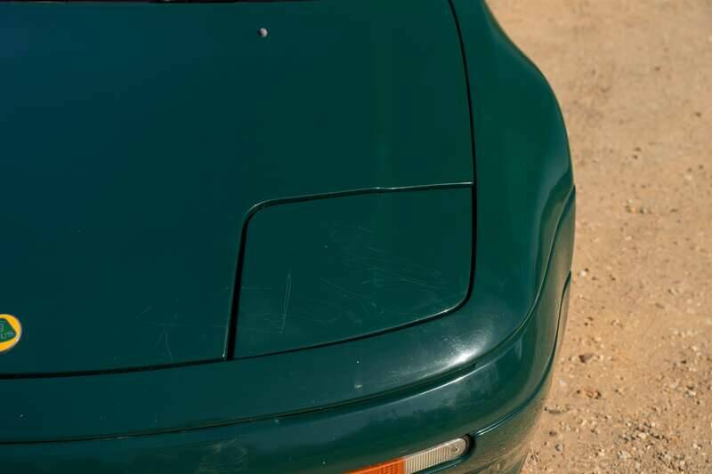 Image 46/50 of Lotus Elan (1991)